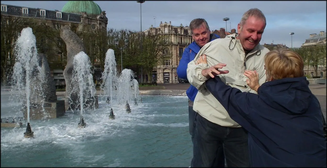 Larking about in lille